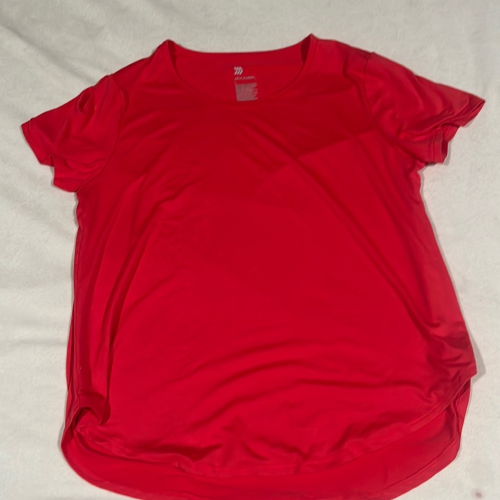 All in motion women’s activewear workout shirt sleeve shirt